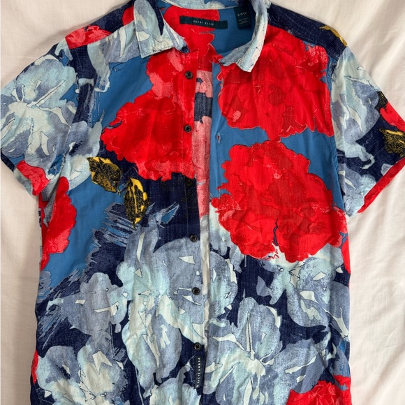Perry Ellis Other - Perry Ellis Red and Blue Floral Button Down short sleeve Shirt size small